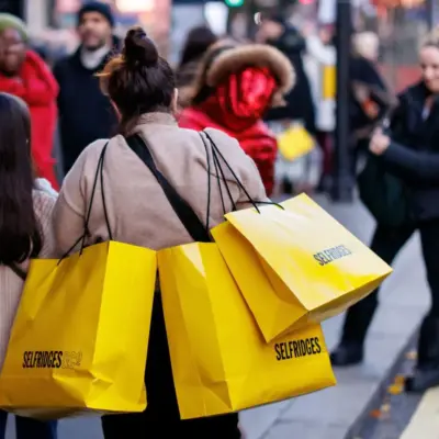 Лондонський Вест-Енд суперечить тенденціям різдвяного шопінгу
