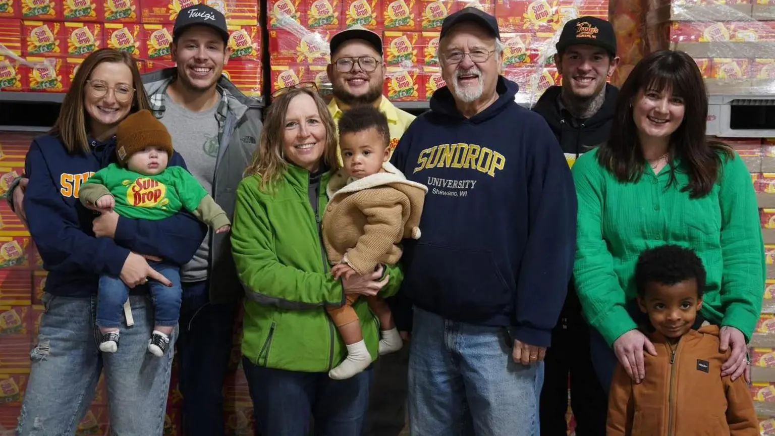 Члени родини, які володіють та керують Twig's