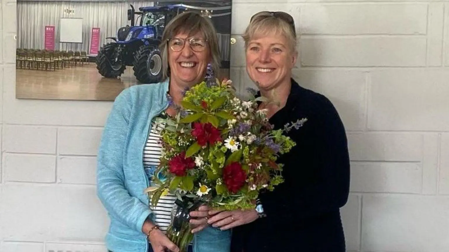 Лінда Рансіман (ліворуч) зайняла посаду від колишньої голови Пенні Стратфорд.