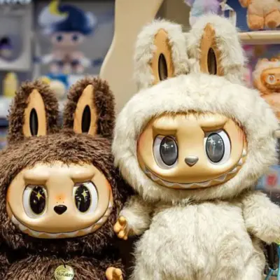 Фільм про ляльок Labubu у розробці, оскільки вірусні іграшки намагаються перенести фільми