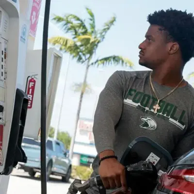 Ціни на нафту знижуються на тлі сподівань на нові мирні переговори між США та Іраном