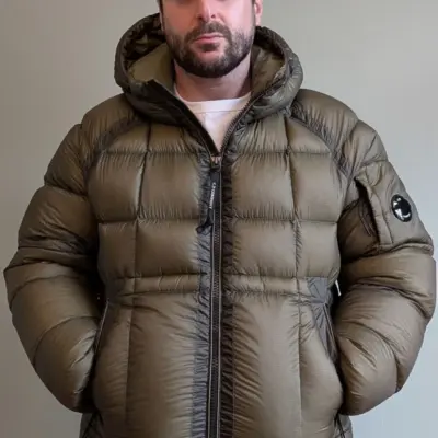 Це пальто коштувало 248 доларів незаконних тарифів. Чи поверне він колись ці гроші?