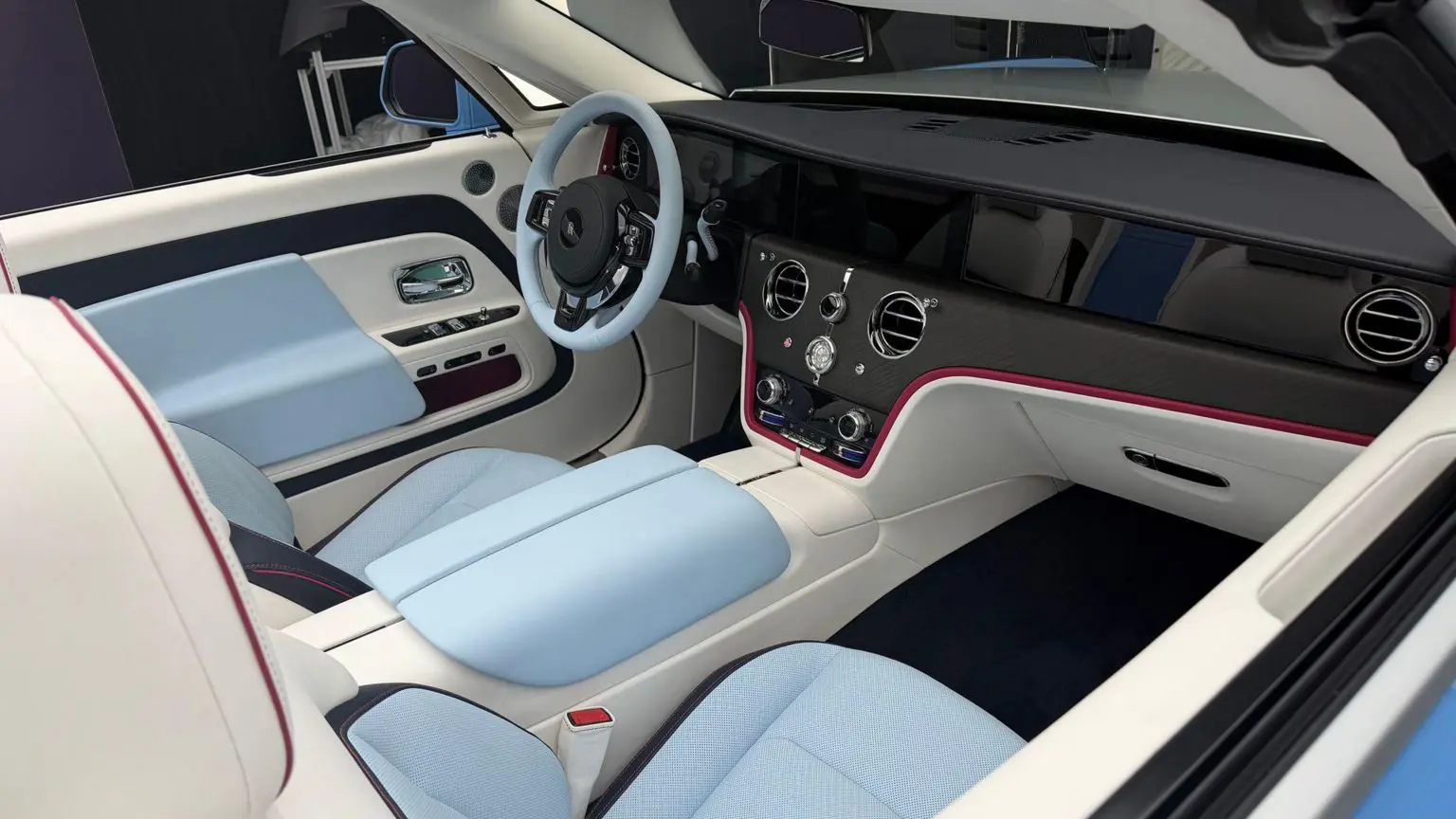 Компанія заявила, що Project Nightingale натхненний її моделями EX 1920-х років та епохою ар-деко