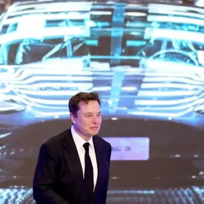 Техаська родина подає до суду на Tesla через смертельну аварію в будинку