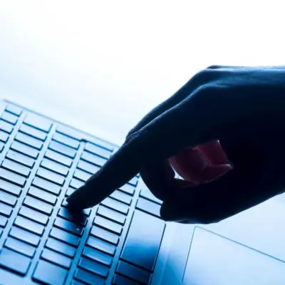 Благодійні організації не можуть виплачувати зарплату співробітникам після повідомлення про шахрайство