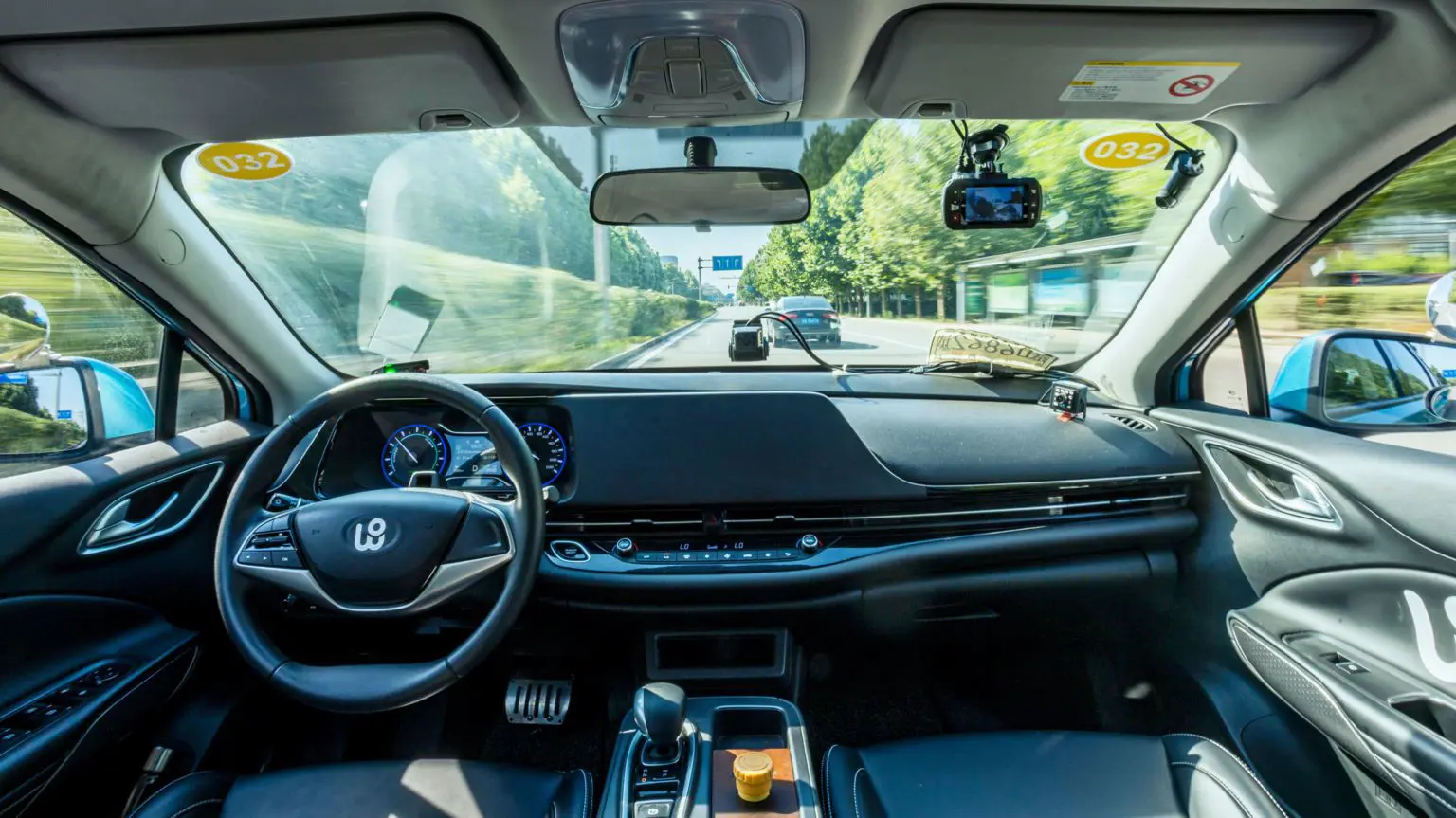 Інтер'єр WeRide Robotaxi, однієї з провідних компаній з виробництва безпілотних таксі