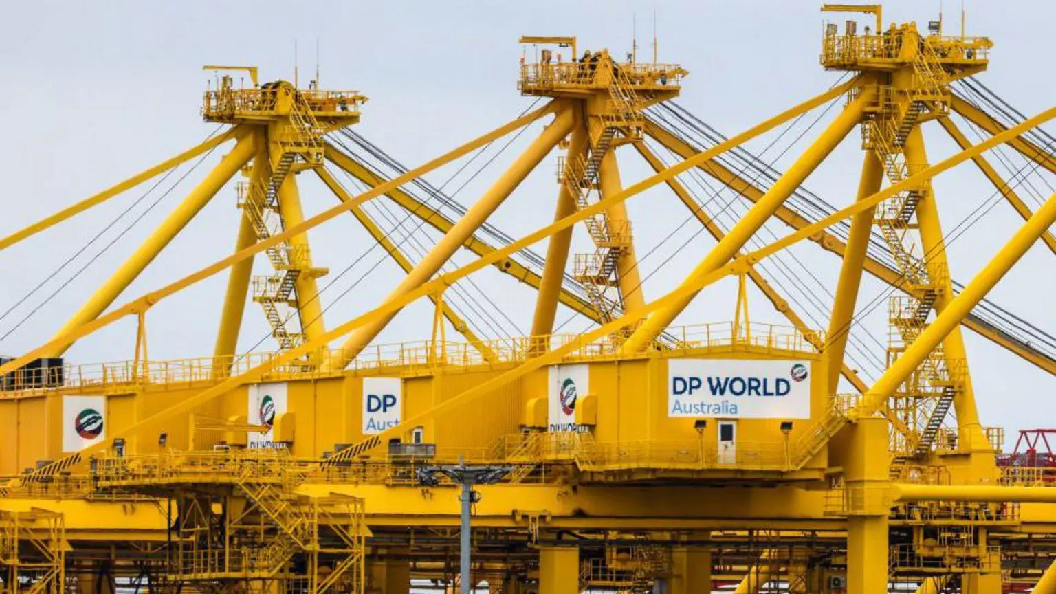Портовий гігант DP World обробляє близько 40% контейнерних перевезень Австралії