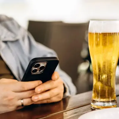 Wetherspoons забороняє відвідувачам відтворювати музику з телефонів у пабах