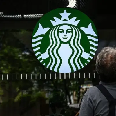 Поліція провела рейд у штаб-квартирі Starbucks Korea через фіаско з “Днем танків”