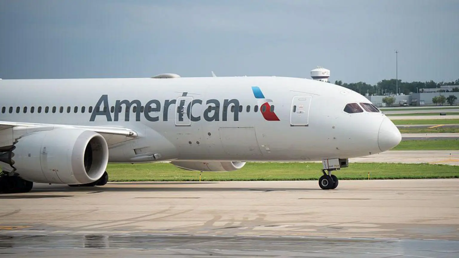 Авіакомпанія American Airlines прибрала телевізори з внутрішніх рейсів США у 2017 році.