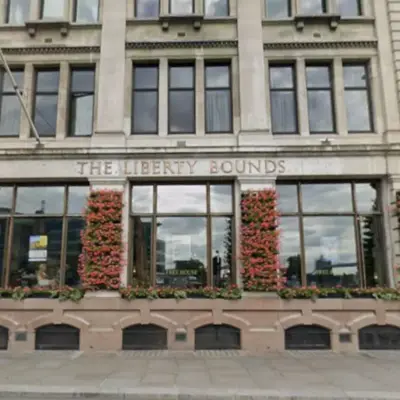 Шахрайське бронювання готелю відправило родину до пабу Wetherspoon