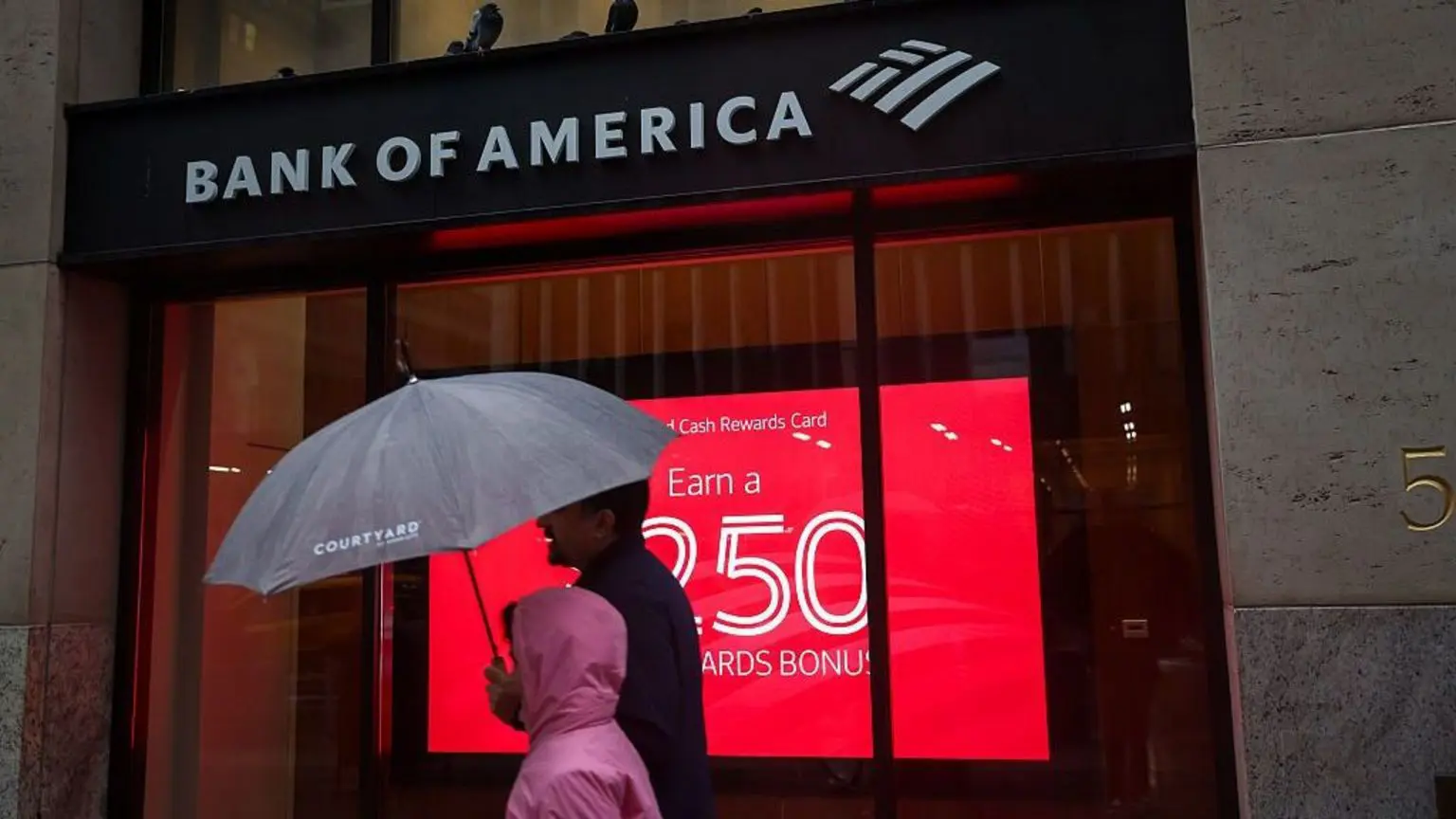 Відділення Bank of America у Нью-Йорку, США, у неділю, 11 жовтня 2026 року.